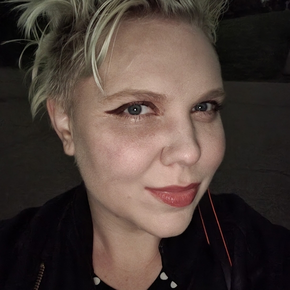 Meet your Posher, Rachel - Picture 4 of 4